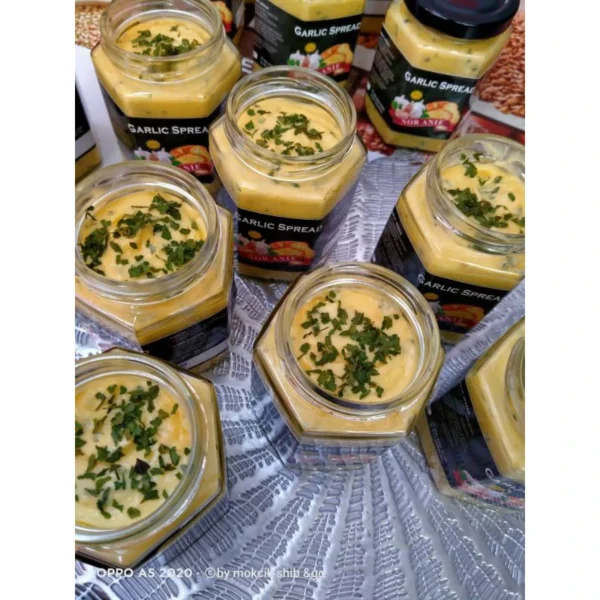 HOMEMADE GARLIC SPREAD - Image 3